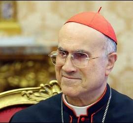 Cardenal Bertone