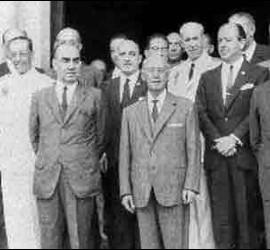 Imagen de enero de 1969 de Francisco Franco junto a los miembros de su Gobierno