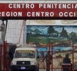 Entrada a la cárcel Uribana (Venezuela).