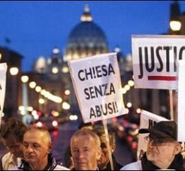 Protestos contra abusos em Roma