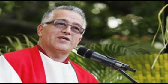 El jesuita venezolano Numa Molina
