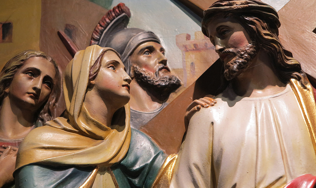 Vía Crucis contado por María | Religión Digital