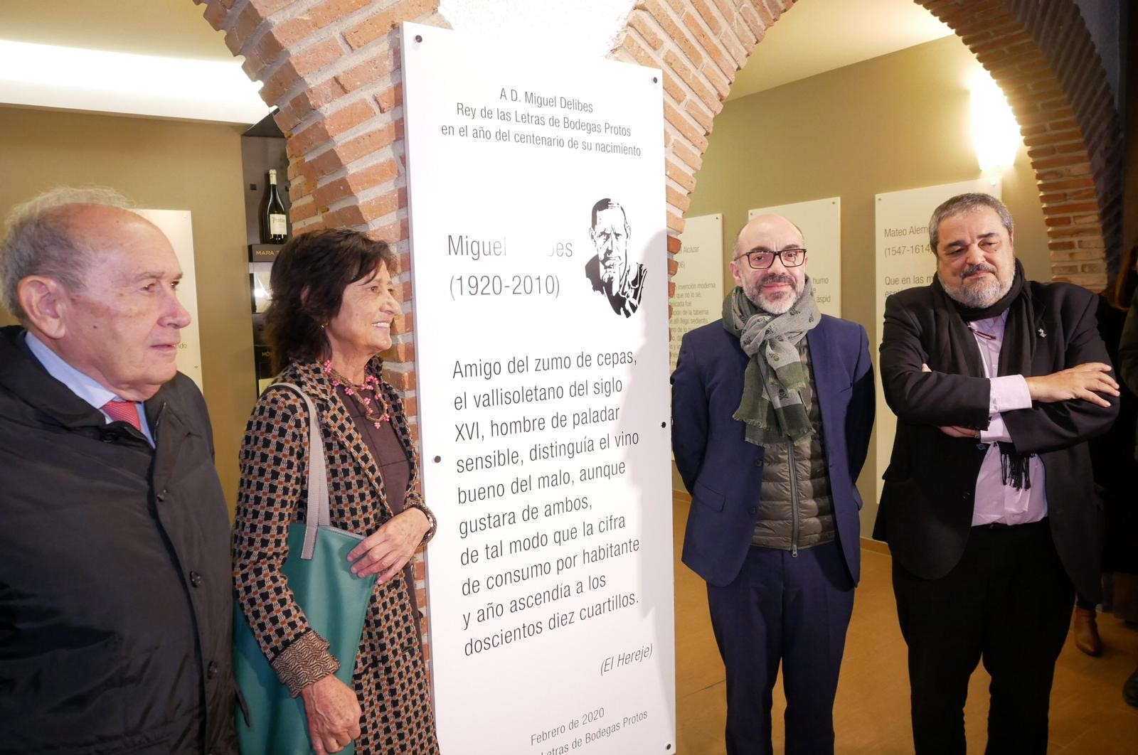 El &ldquo;A&ntilde;o Delibes&rdquo; da su pistoletazo de salida en la Ribera del Duero, coronando al c&eacute;lebre escritor como &ldquo;Rey de las Letras&rdquo; en Bodegas Protos