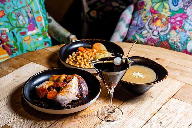 Los viernes son de 'Cocido ca&ntilde;&iacute;' en La Nobia de Lavapi&eacute;s