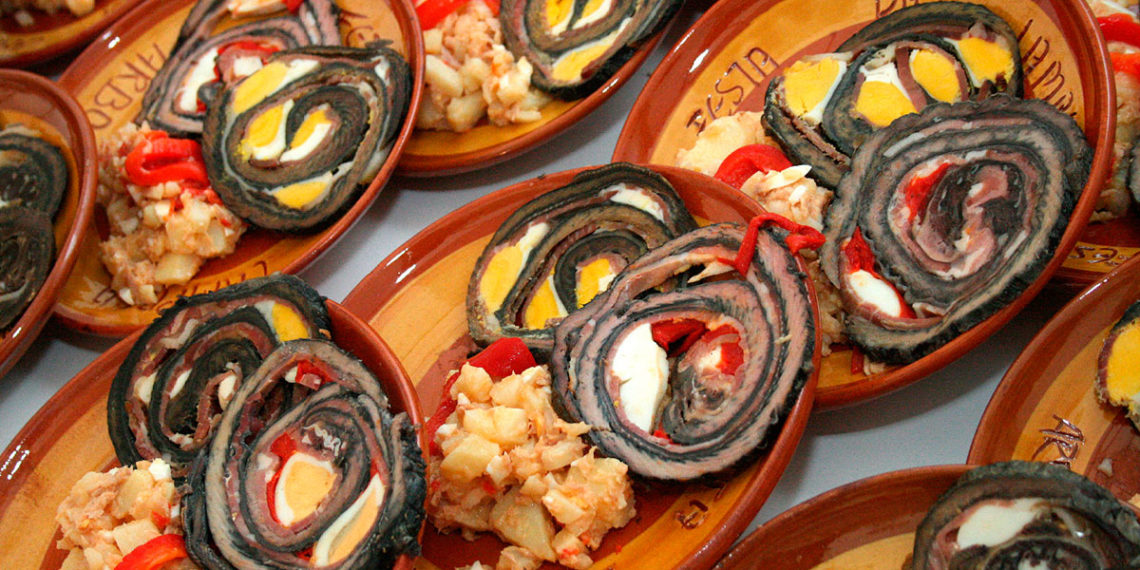 "O car&oacute;n da lareira", el cartel para anunciar la XXVIII Fiesta de la Lamprea Seca