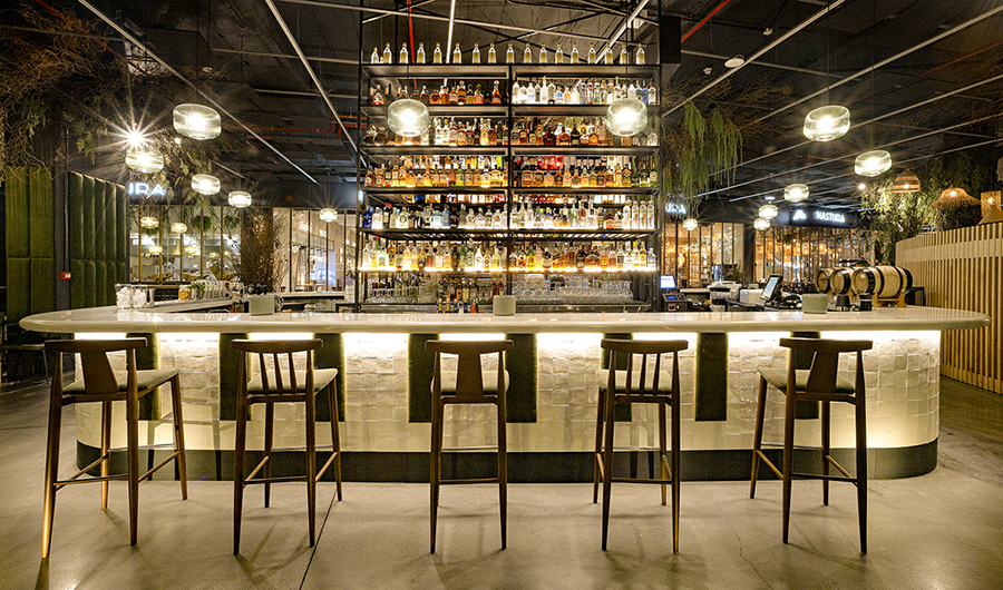 Varsovia Oviedo, el nuevo hotspot de la cocteler&iacute;a en una de las ciudades de mod