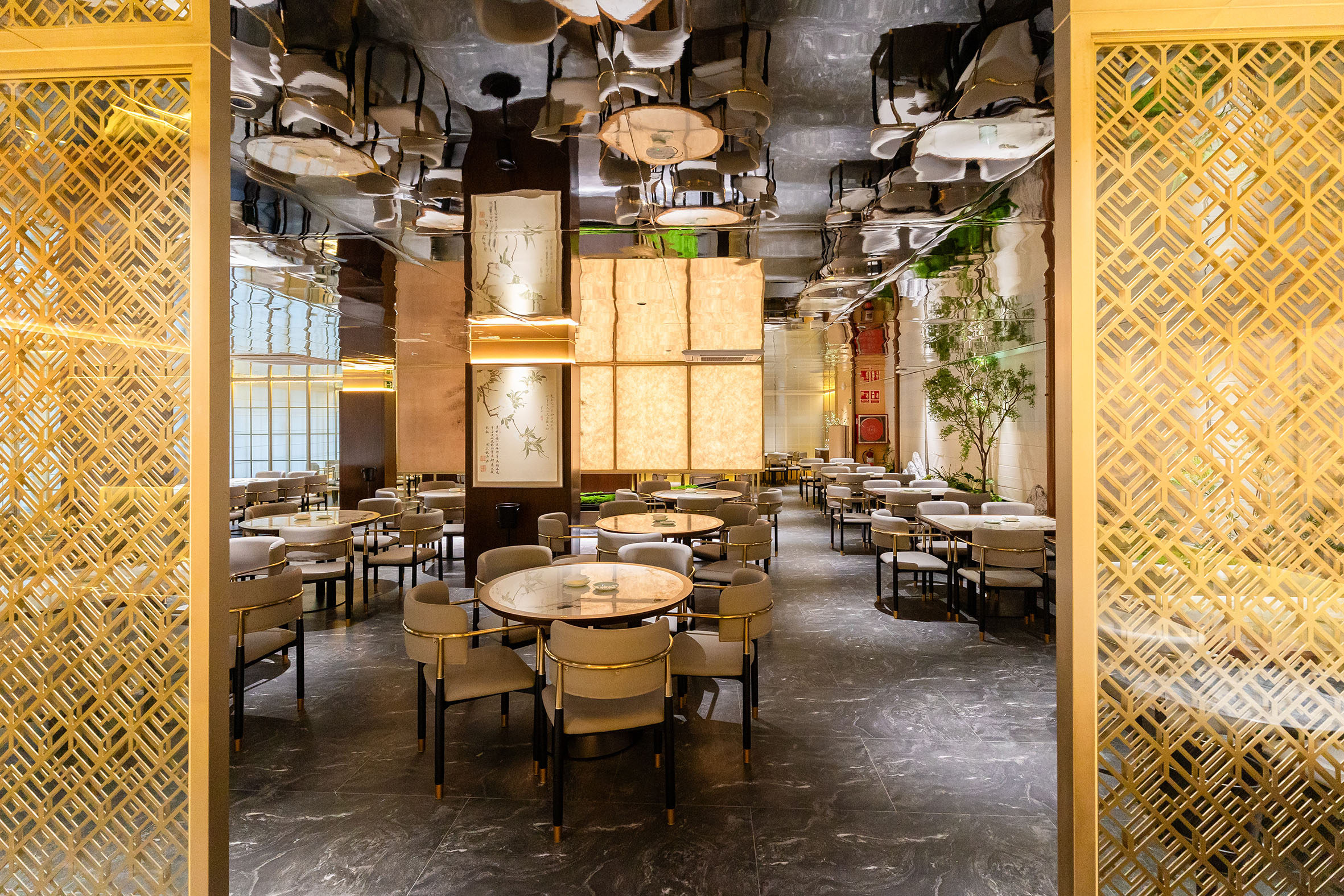 Zhen, alta cocina asiática en el nuevo buque insignia del grupo Dragon Taste