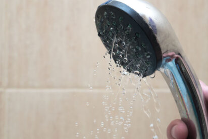 El acceso a agua segura falla ante el calor extremo, incluso en ciudades ricas