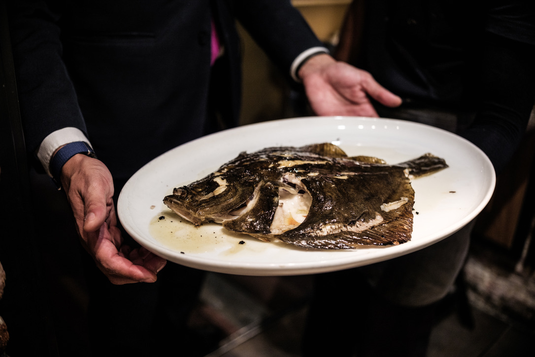 Sigue disfrutando del mar en Taberna Pedraza: cuatro pescados para descubrir en su parrilla