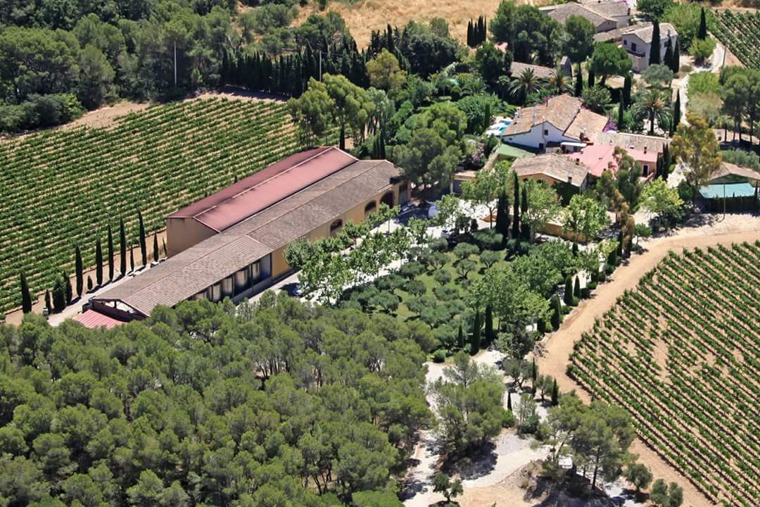 Naveran refuerza su identidad para consolidarse como uno de los grandes proyectos de finca del Penedès