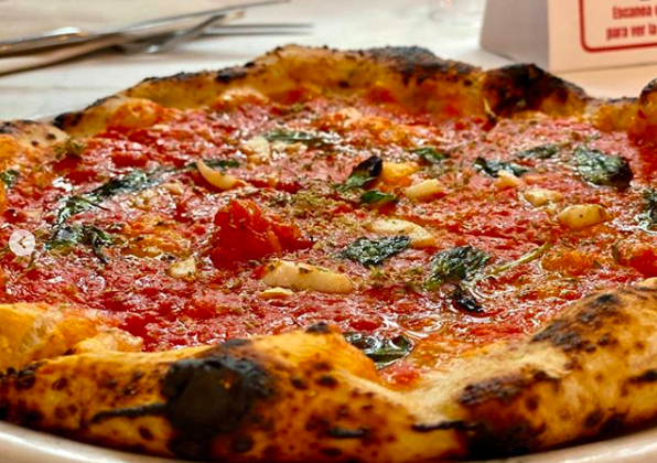 Luna Rossa pizza