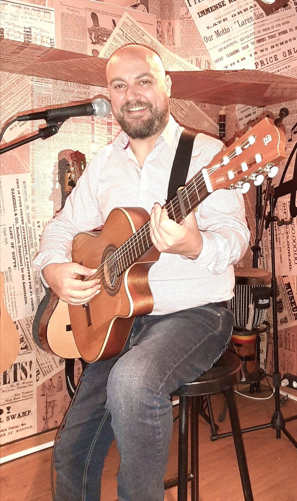 Casa Orellana Jota de Jota's Rumba Band