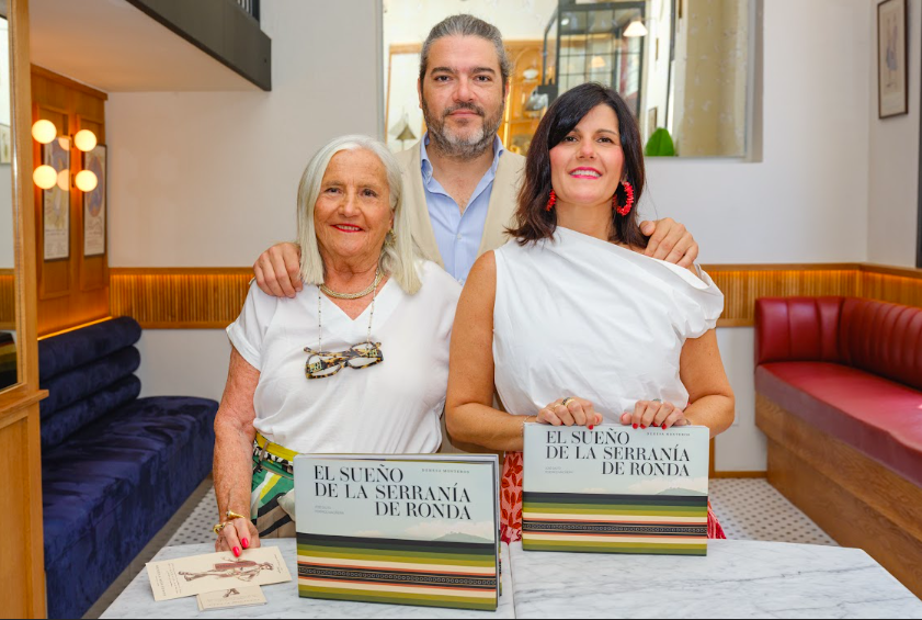 Dehesa Monteros libro familia