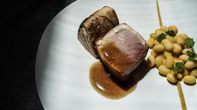 Sukaldean Aitor Santamaría bonito, pochas