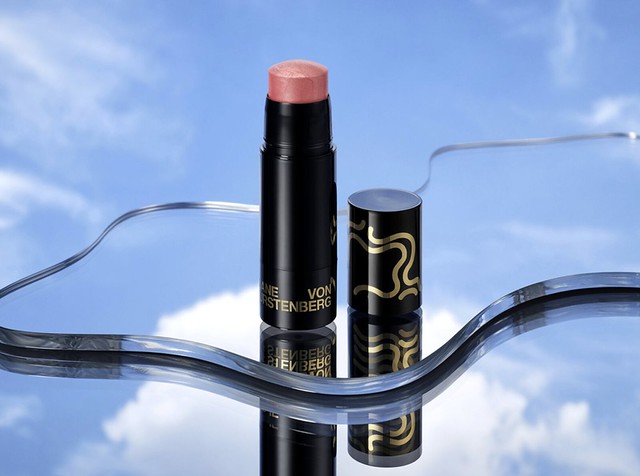 Estée Lauder x Diane von Furstenberg InCharge.png blush