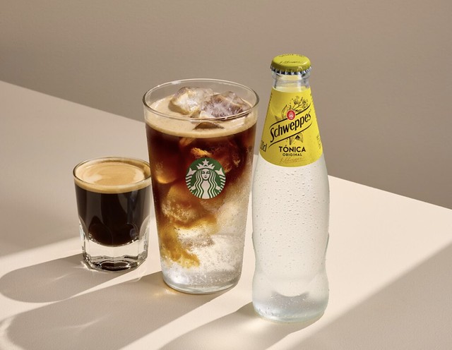 Schweppes y Starbucks tonica