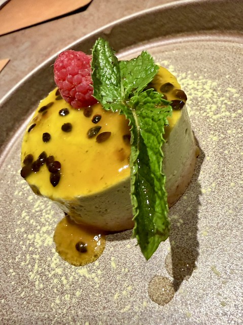 Hasaku Joseph Arias postre