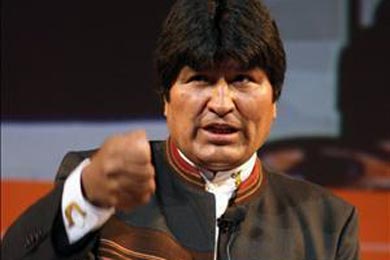Morales dice que su pa&iacute;s es "viable y confiable" y defiende la hoja de coca