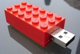 El Gobierno ZP impone un canon a los l&aacute;pices USB