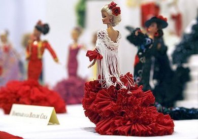 Las 'Barbie' se van de romer&iacute;a