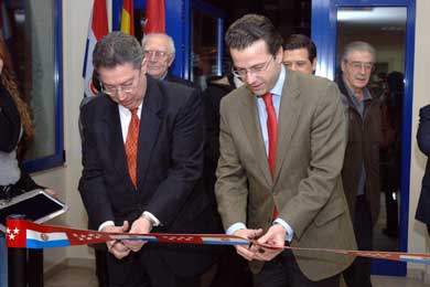 El Consejero de Inmigraci&oacute;n, Fern&aacute;ndez-Lasquetty inaugur&oacute; el CEPI Hispano-Paraguayo de Madrid