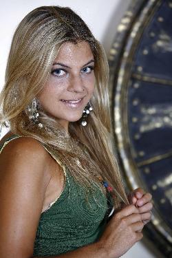 Tha&iuml;s Blume, as&iacute; es la m&aacute;s lanzada de las chicas de 'Sin tetas no hay para&iacute;so'