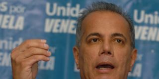 "Hugo Ch&aacute;vez quiere borrarnos del mapa"