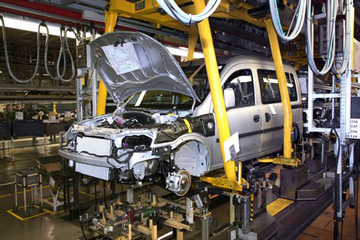Las empresas automovilísticas que presenten ERE no recibirán ayudas