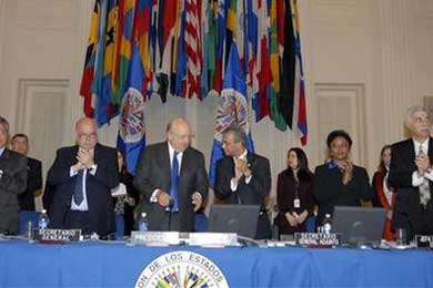 Correa da por superada una "tremenda crisis" con Colombia tras la resolución de la OEA