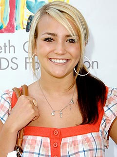 Jamie Lynn Spears, comprometida