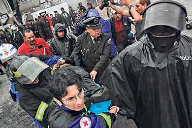 Al menos 13 muertos en un incendio en una discoteca del sur de Quito
