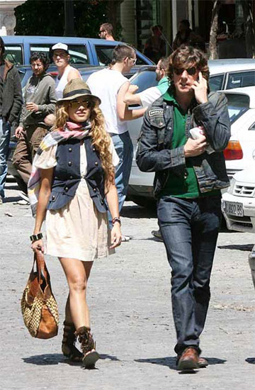 Paulina y Colate visitan Sevilla