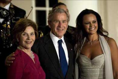 Presidente de EE.UU. George Bush, festej&oacute; su &uacute;ltimo 5 de mayo en la Casa Blanca