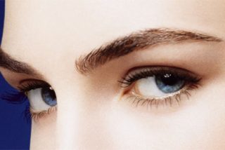 Est&eacute;e Lauder. 'Nuevo servicio de dise&ntilde;o profesional de cejas'