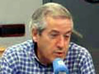 Cacho: "Nuestro valiente Pedrojota mover&aacute; chaqueta en cuento olfatee que la batalla est&aacute; perdida"