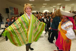 Esperanza Aguirre congelar&aacute; su sueldo, el de todo sus altos cargos y el de todo su equipo