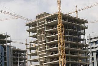 Espa&ntilde;a lidera en abril la ca&iacute;da en la construcci&oacute;n en la UE y baja un 21%