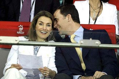 Letizia y Felipe: "Vimos la final en casa; comiendo tortilla de patatas"