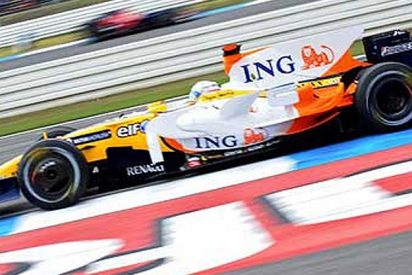 Alonso saldr&aacute; quinto, Hamilton pole