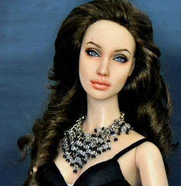 La mu&ntilde;eca Jolie, subastada en eBay por 2.350 &euro;