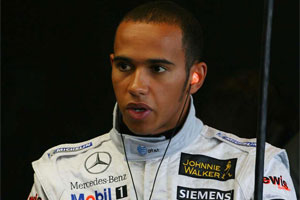 Hamilton: "Raikkonen no tiene huevos para frenar tarde"