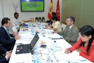Representantes de embajadas de Asia y Africa se re&uacute;nen con Fern&aacute;ndez-Lasquetty