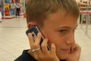 M&oacute;viles: &Uacute;tiles, pero con riesgos para ni&ntilde;os y adolescentes