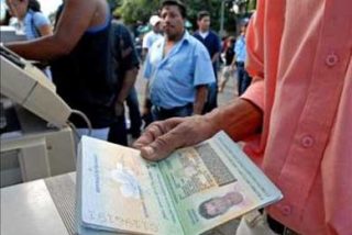 La mafia en Per&uacute; falsificaba pasaportes de europeos para ingresar a Estados Unidos