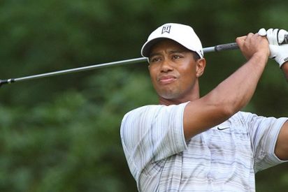 Tiger Woods ruge en el BMW Championship