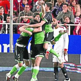 Sevilla y Valencia dan la sorpresa en la vig&eacute;sima jornada