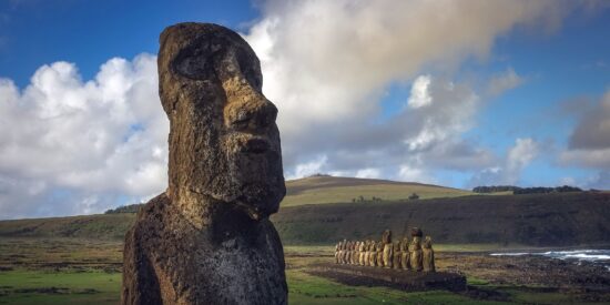 La misteriosa red de t&uacute;neles de la Isla de Pascua