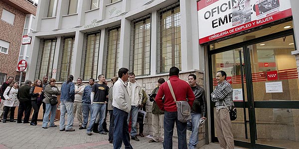 Los espa&ntilde;oles, entre los ciudadanos de la UE que peor ven la situaci&oacute;n econ&oacute;mica
