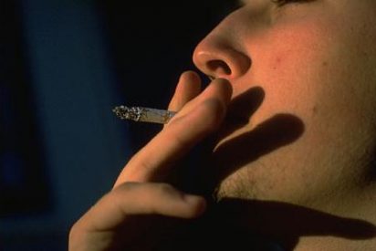 Los infartos caen un 12% en Espa&ntilde;a porque se fuma menos