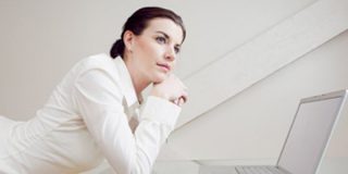 Las espa&ntilde;olas anteponen el trabajo a la maternidad